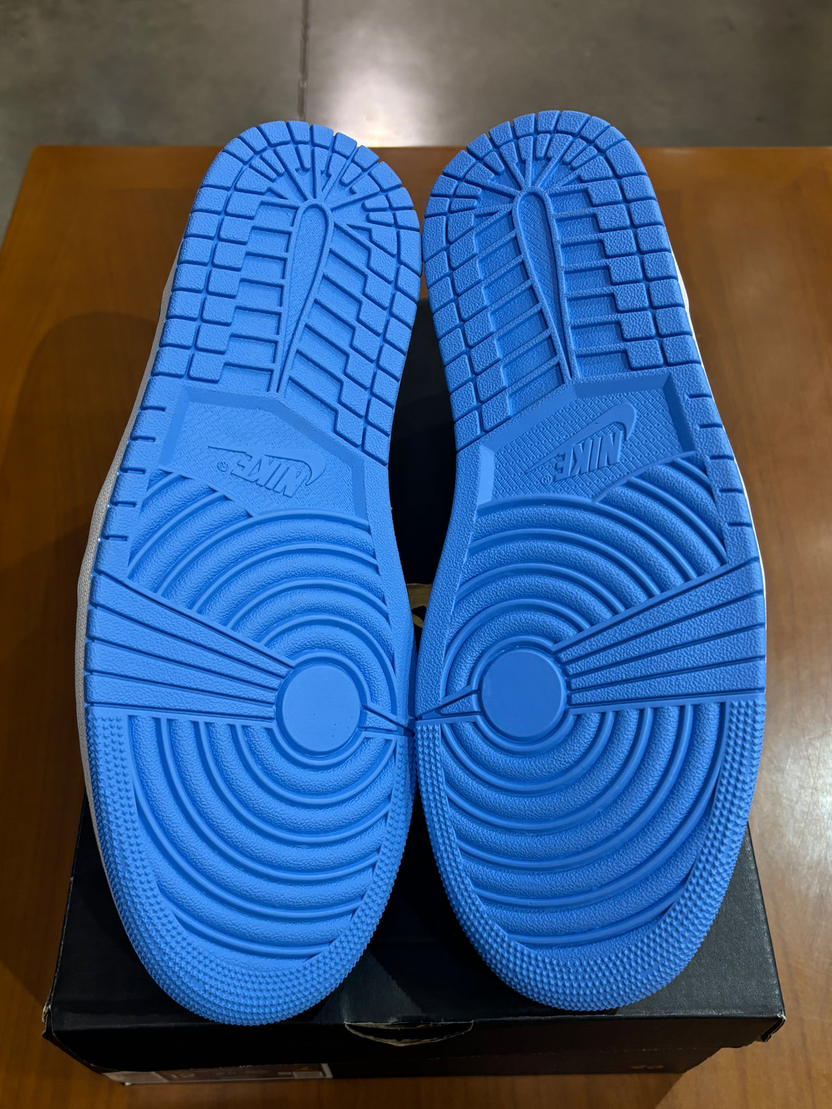 Air Jordan 1 Low Black University Blue