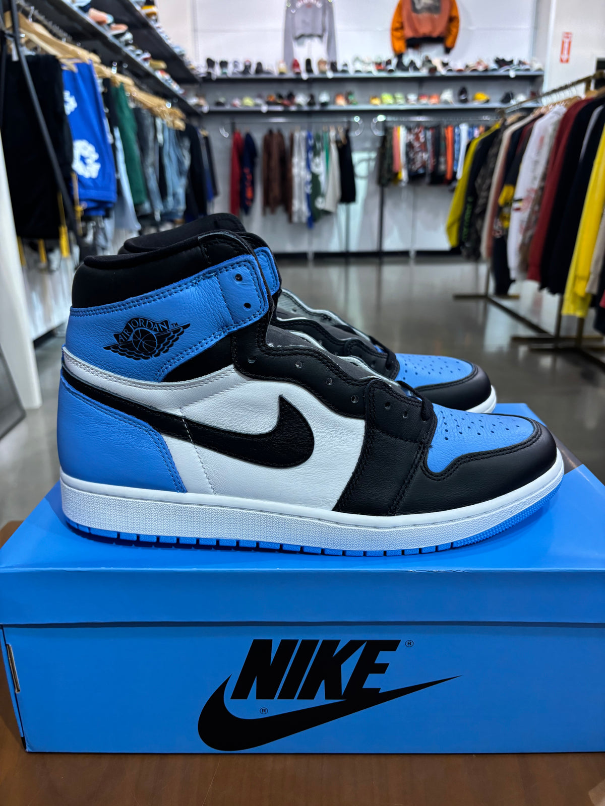 Air Jordan 1 UNC Toe
