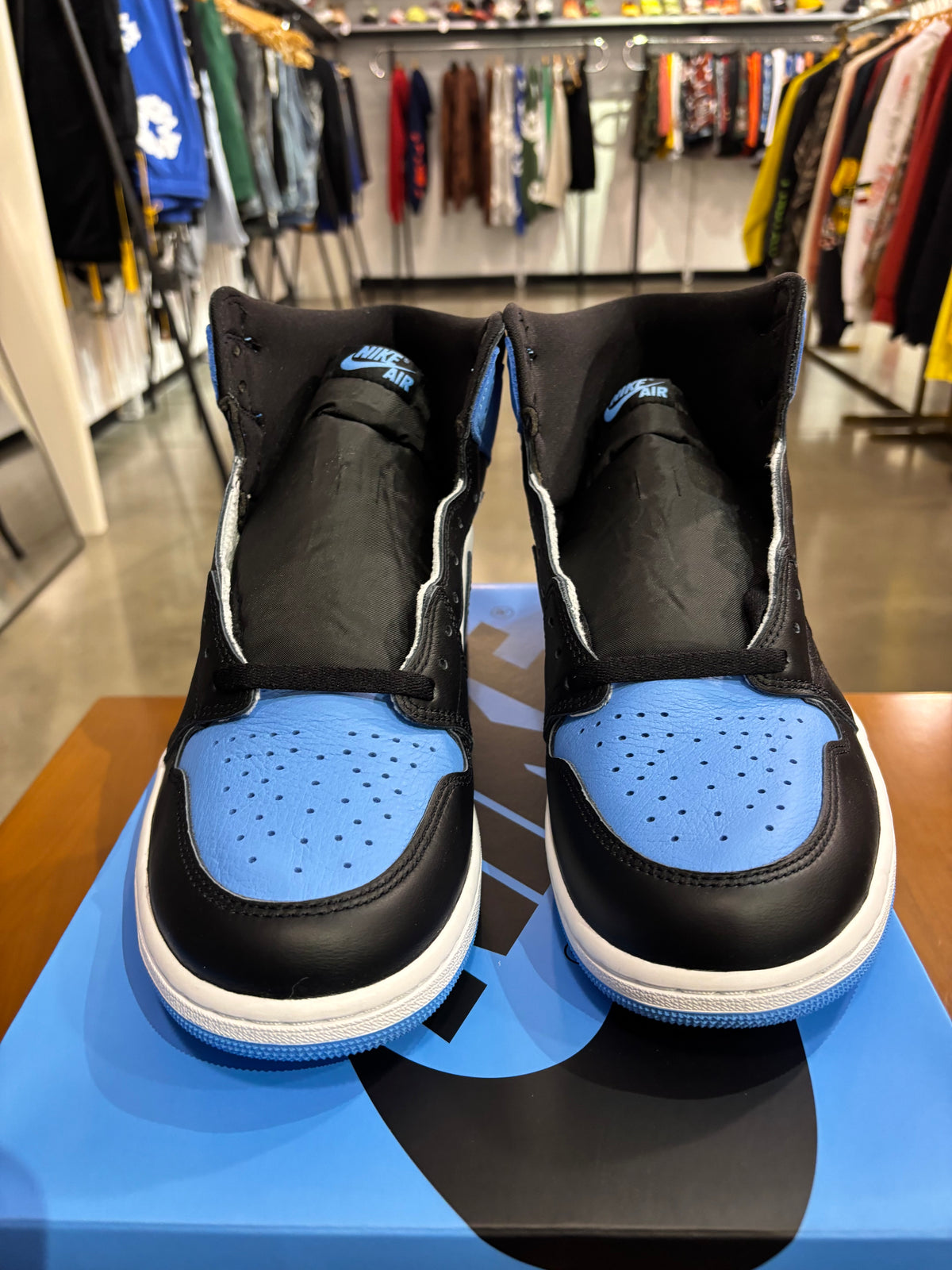 Air Jordan 1 UNC Toe