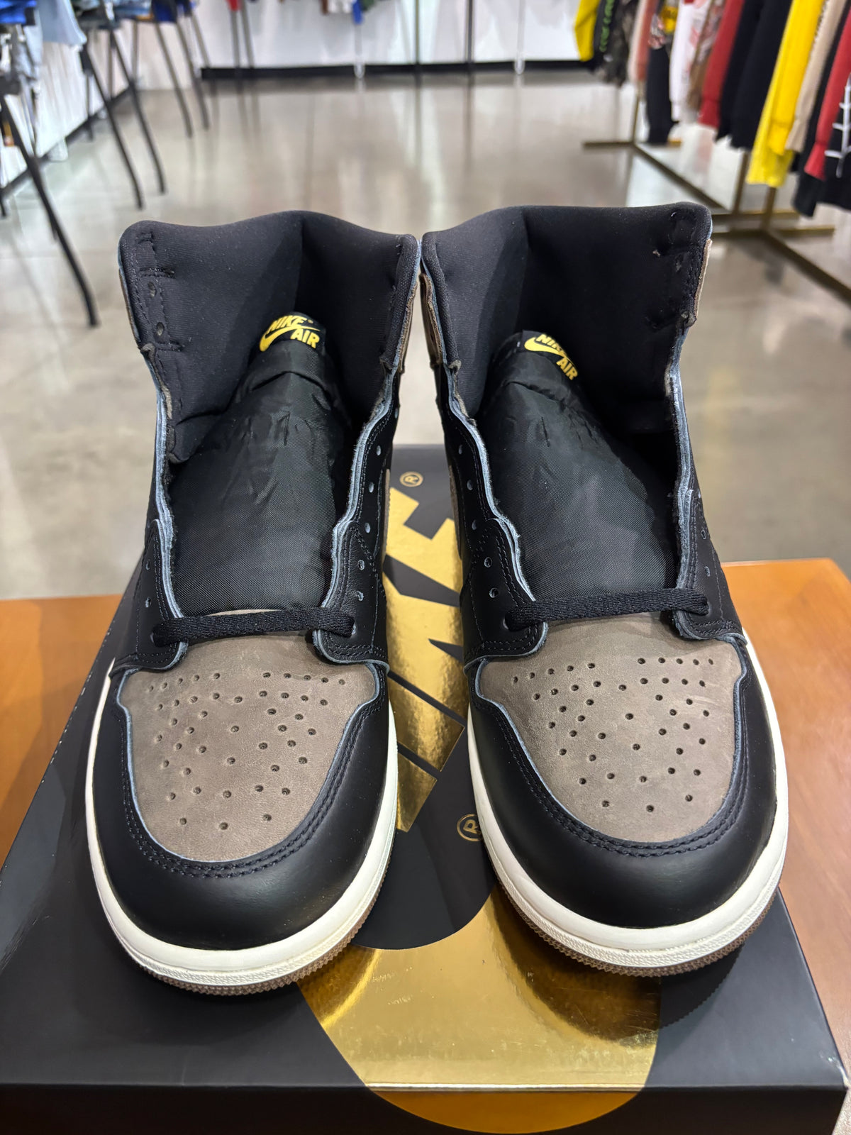 Air Jordan 1 Palomino