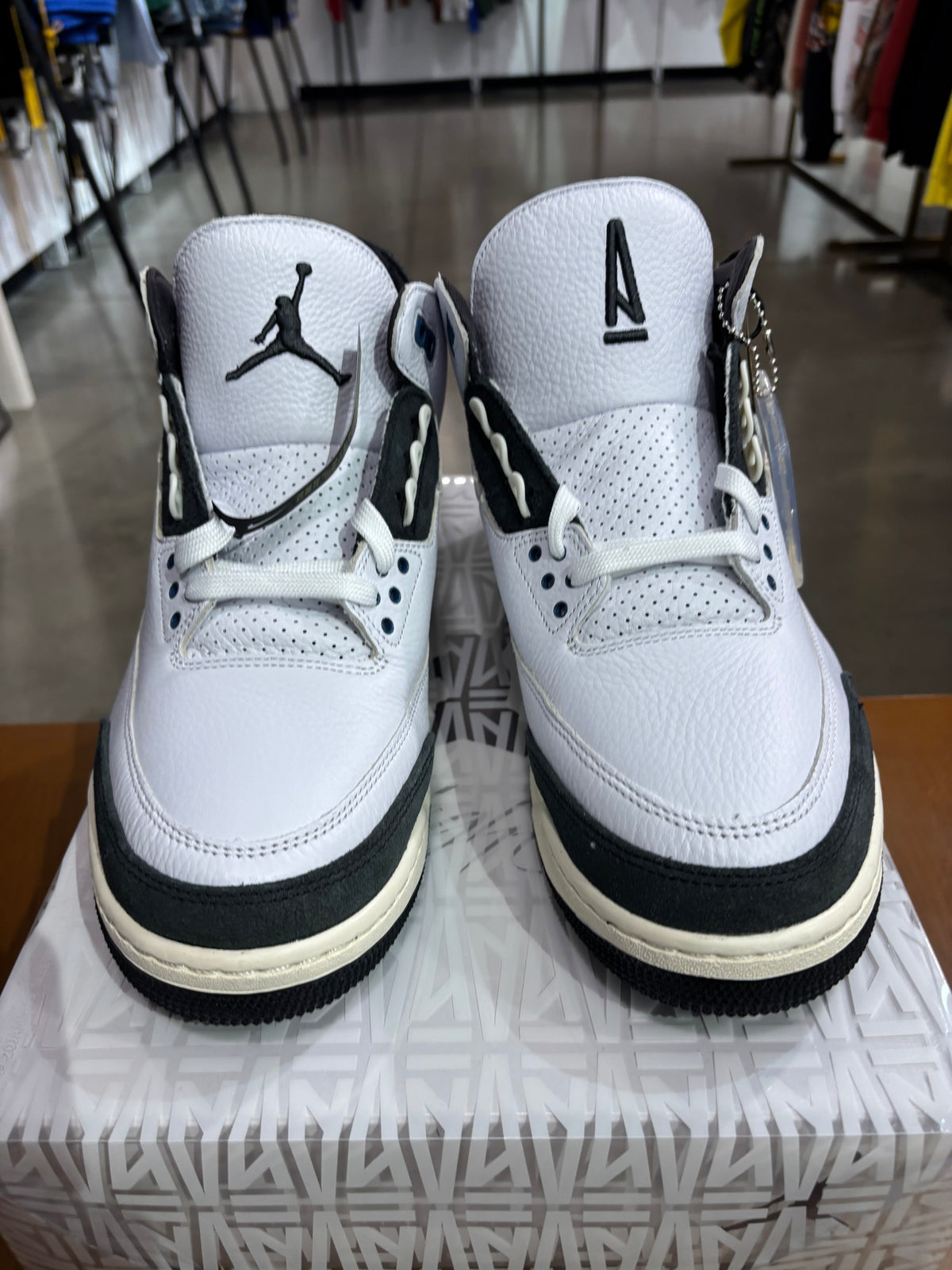 Aie Jordan 3 A Ma Maniere Diffused Blue