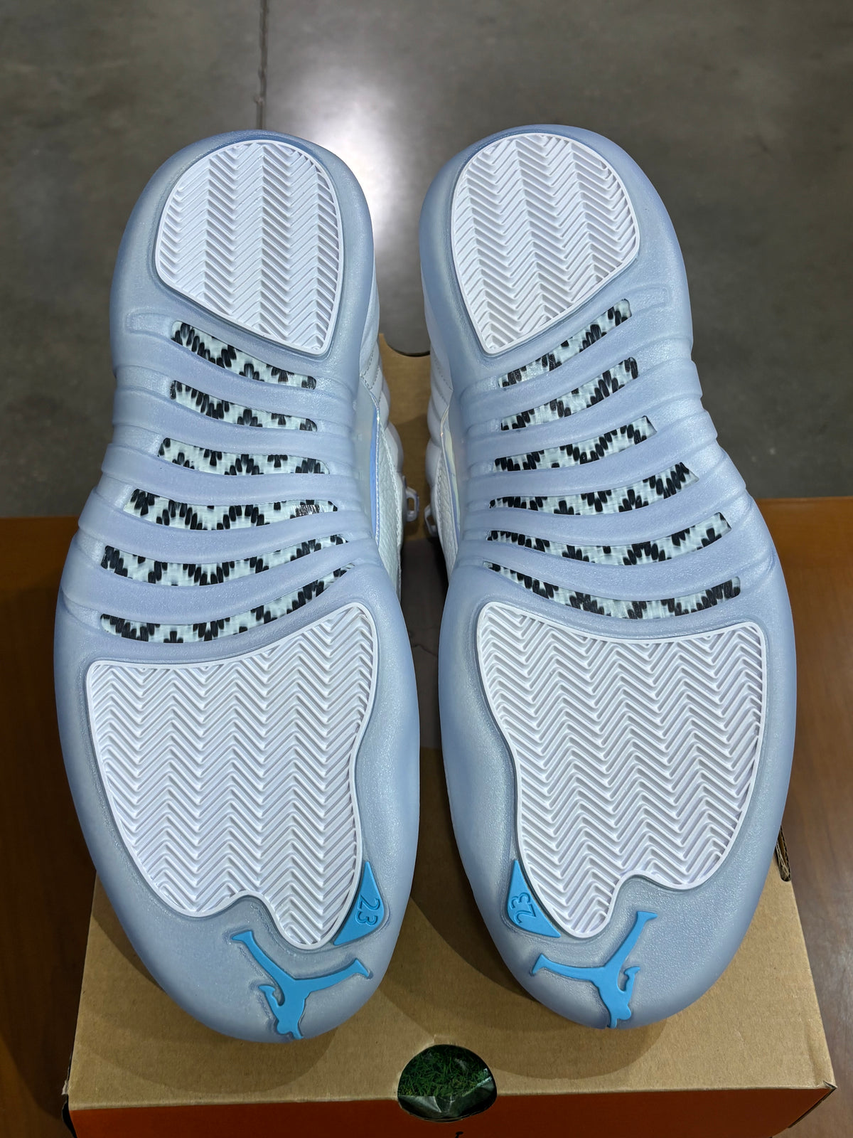 Air Jordan 12 Low Easter