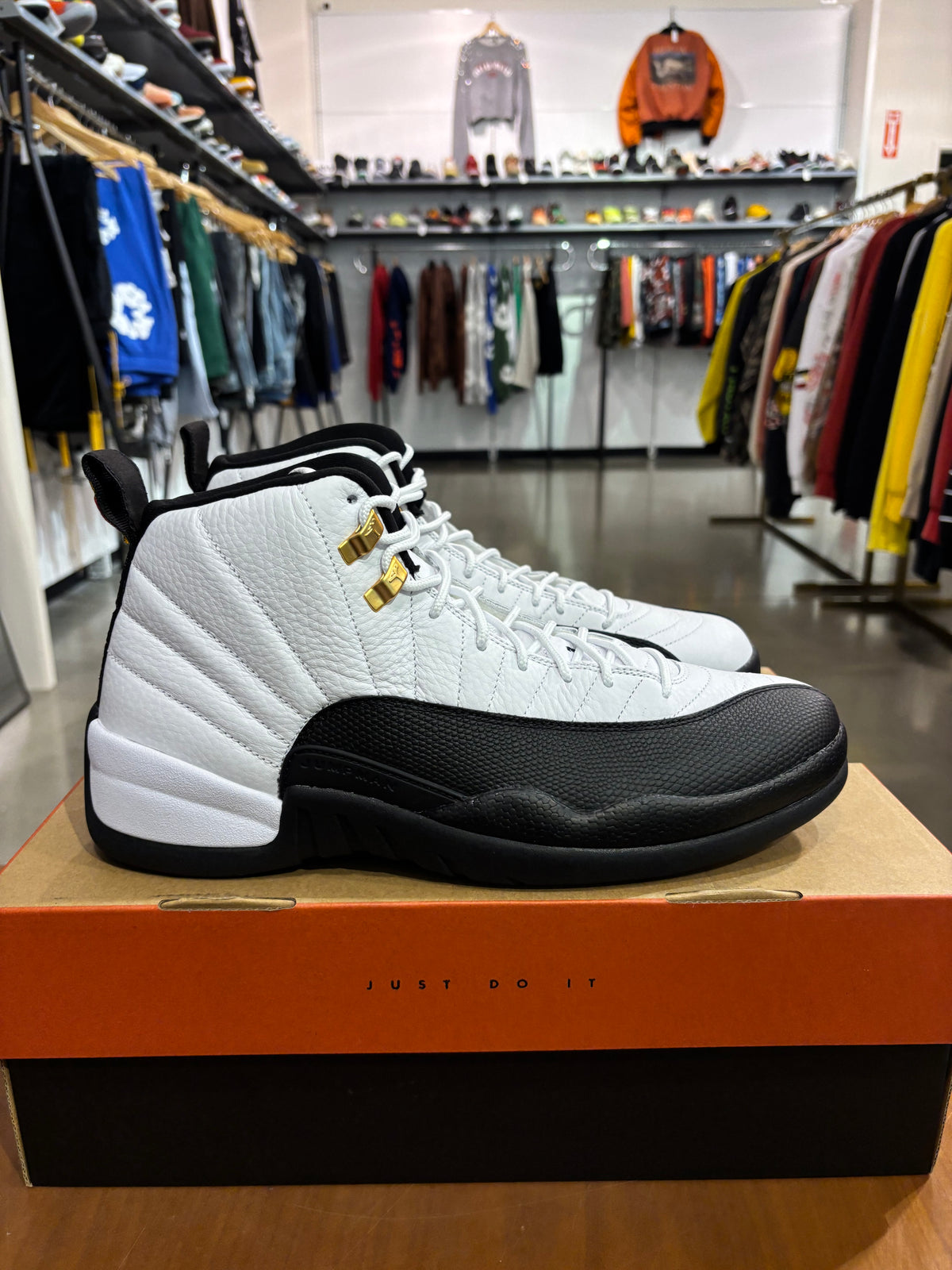 Air Jordan 12 Taxi