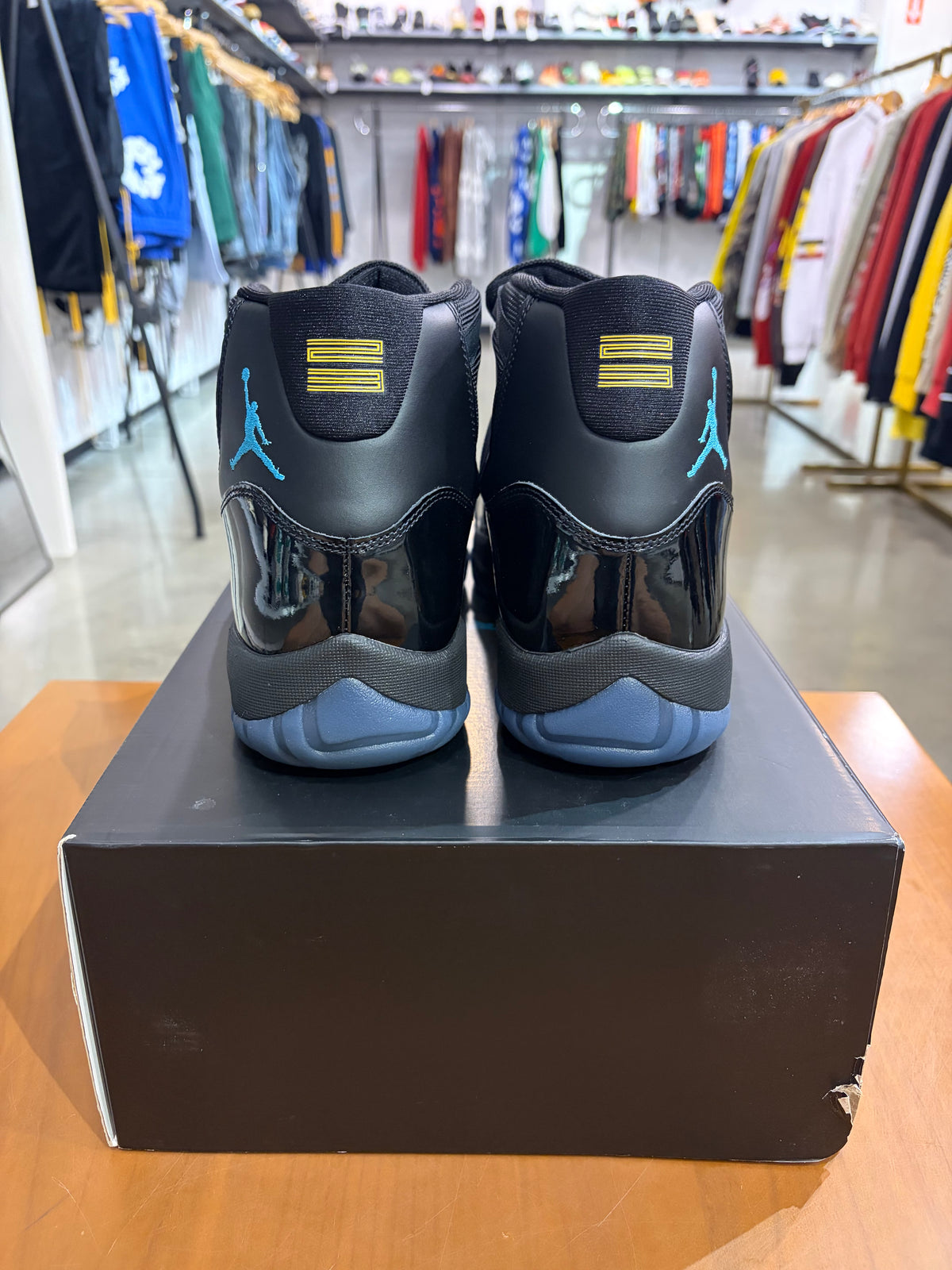 Air Jordan 11 Gamma