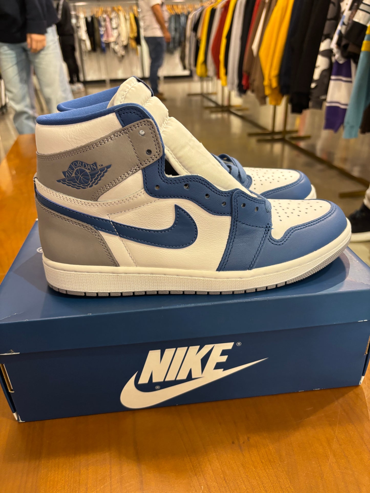Air Jordan 1 True Blue