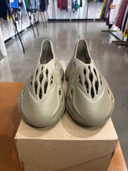 Yeezy Foam Runner Stone Taupe