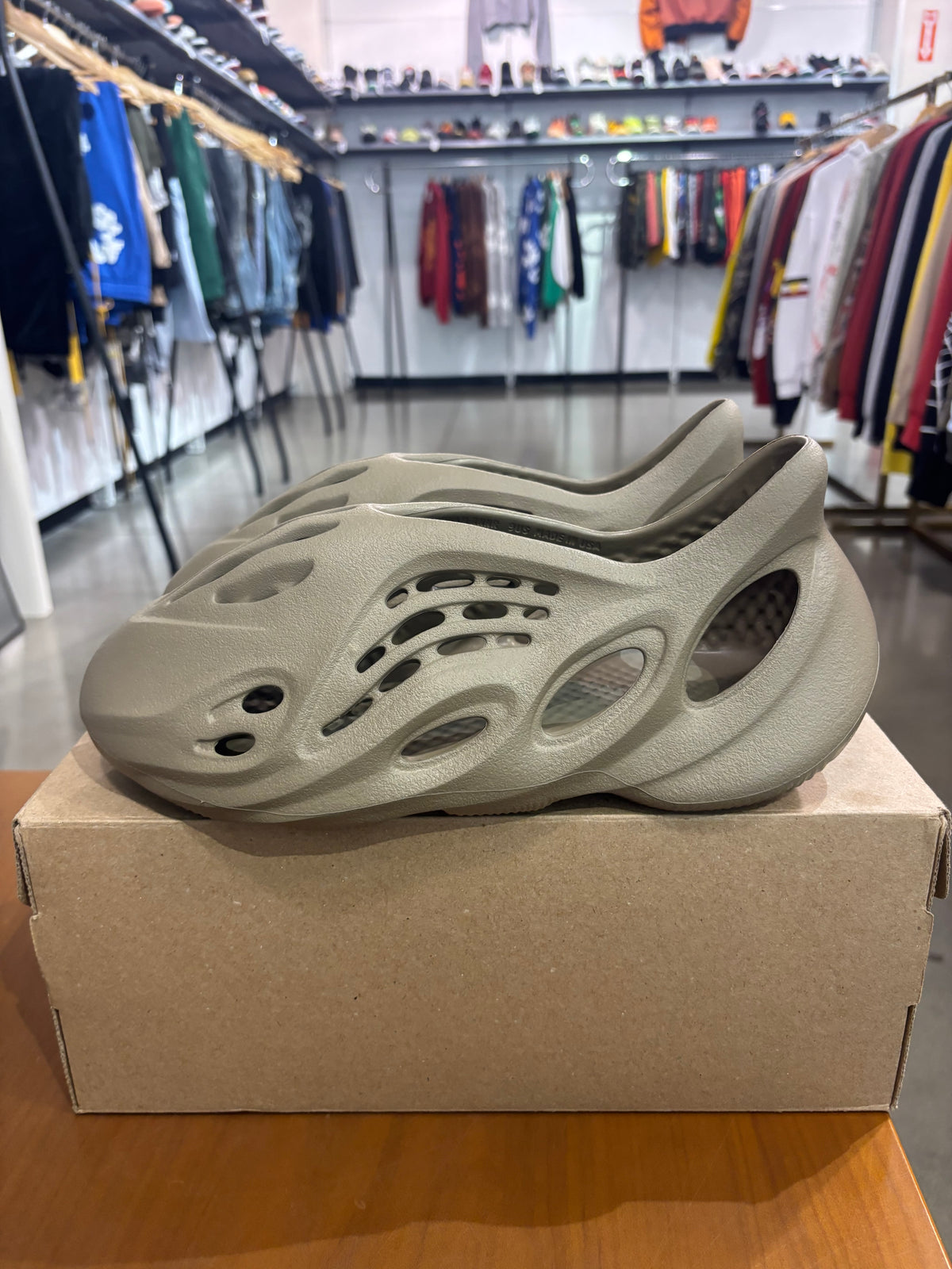 Yeezy Foam Runner Stone Taupe