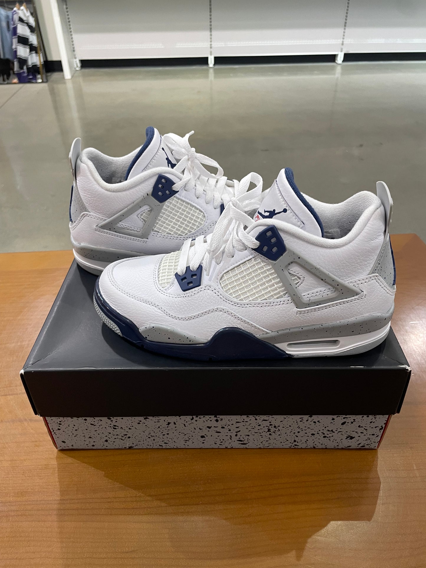PreownedAir Jordan 4 Midnight Navy
