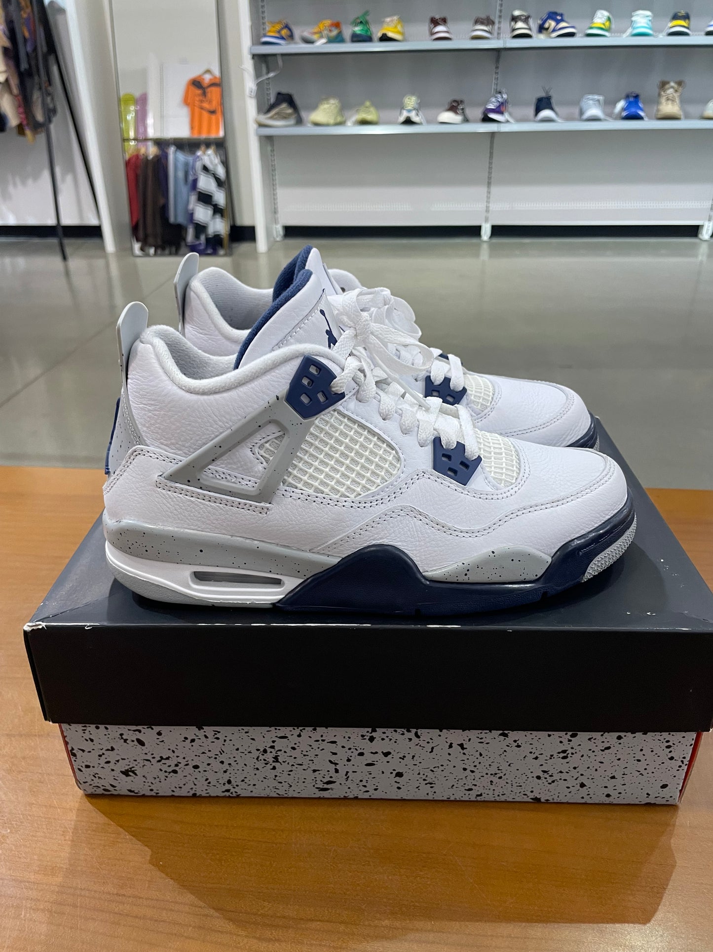 PreownedAir Jordan 4 Midnight Navy