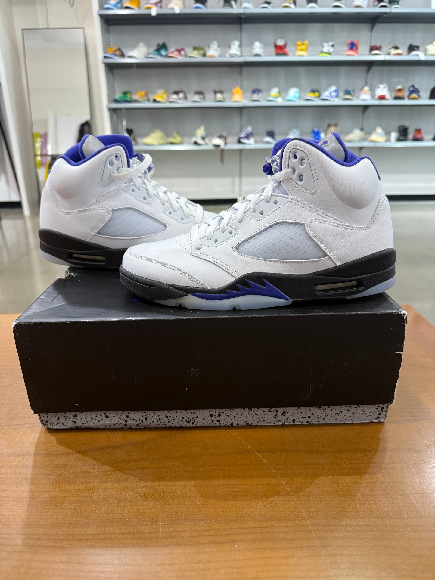 Preowned Air Jordan 5 Dark Concord