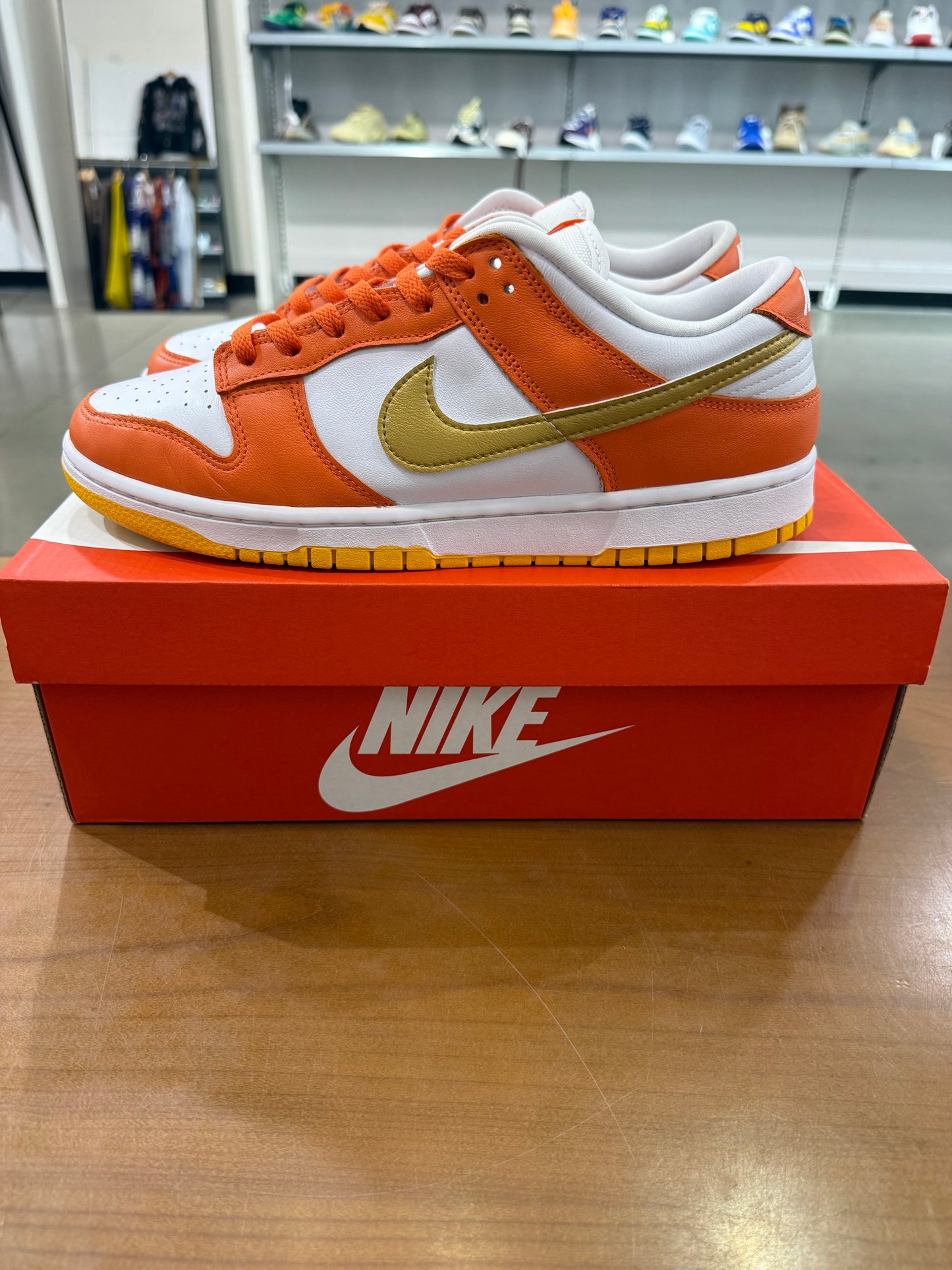 Preowned Nike Dunk Low University Gold