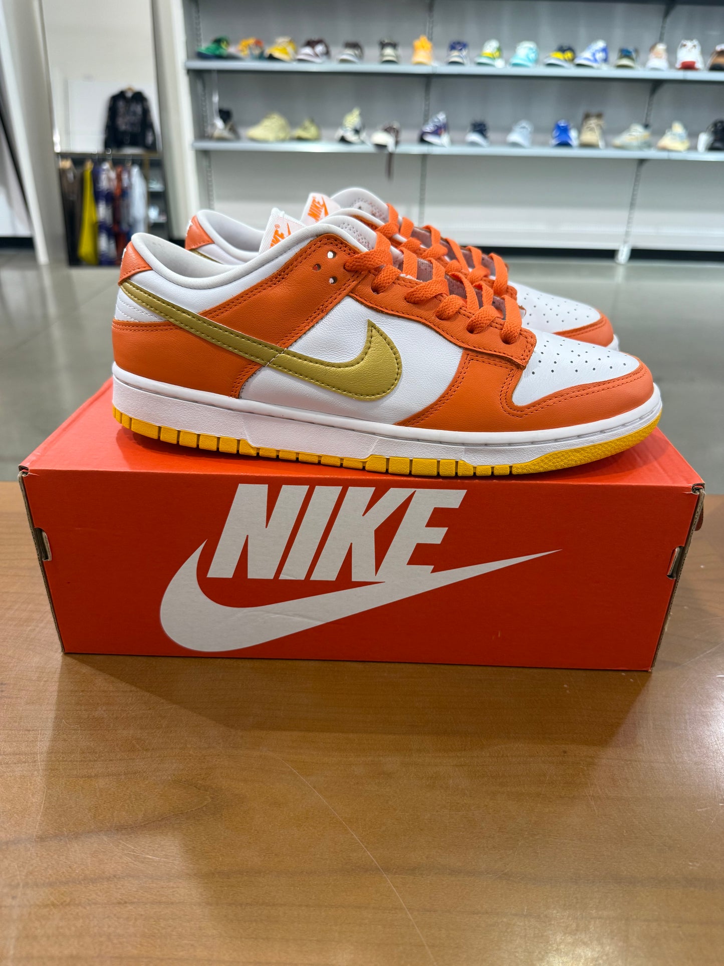 Preowned Nike Dunk Low University Gold