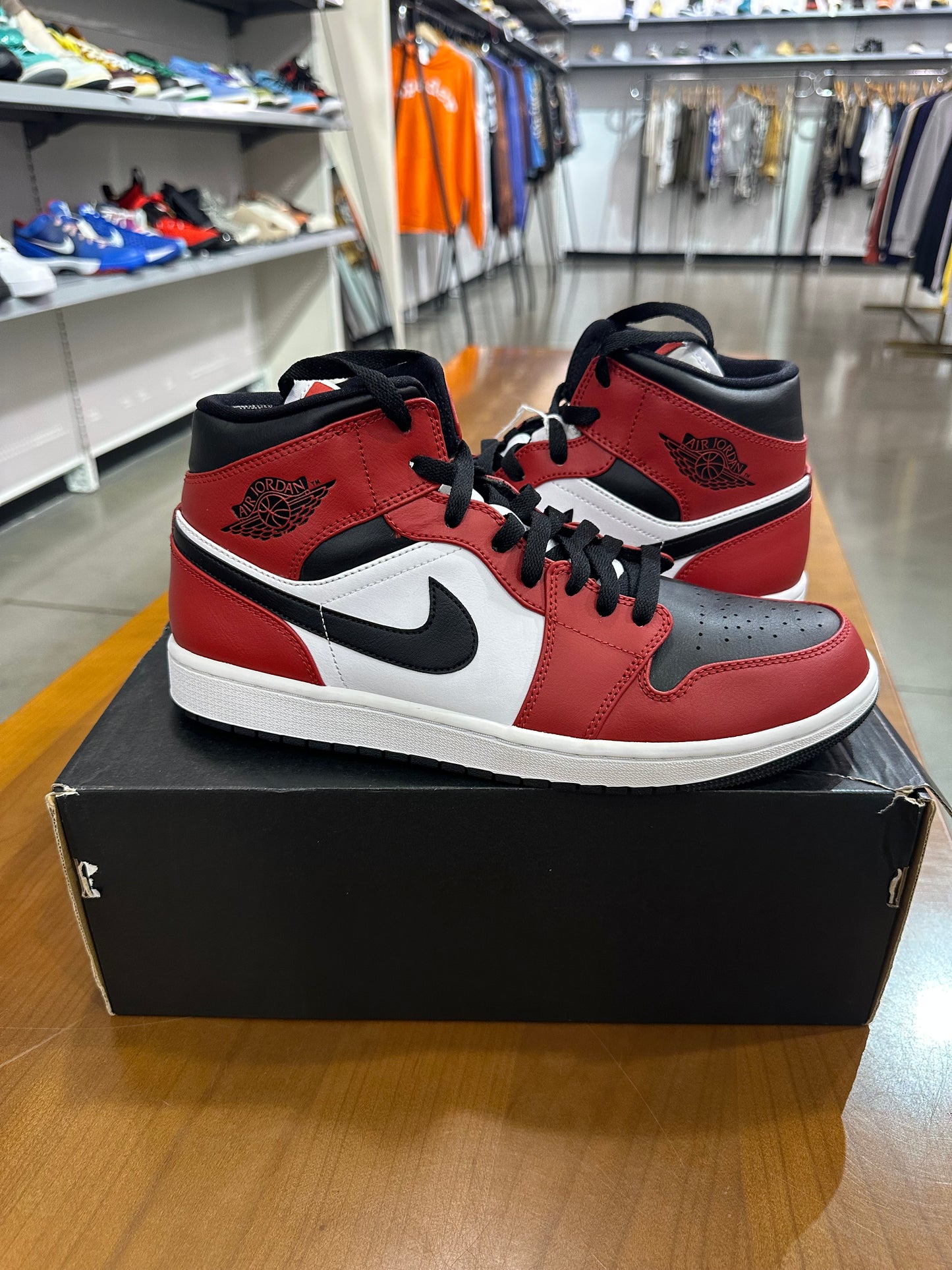 Preowned Air Jordan 1 Mid Chicago Toe