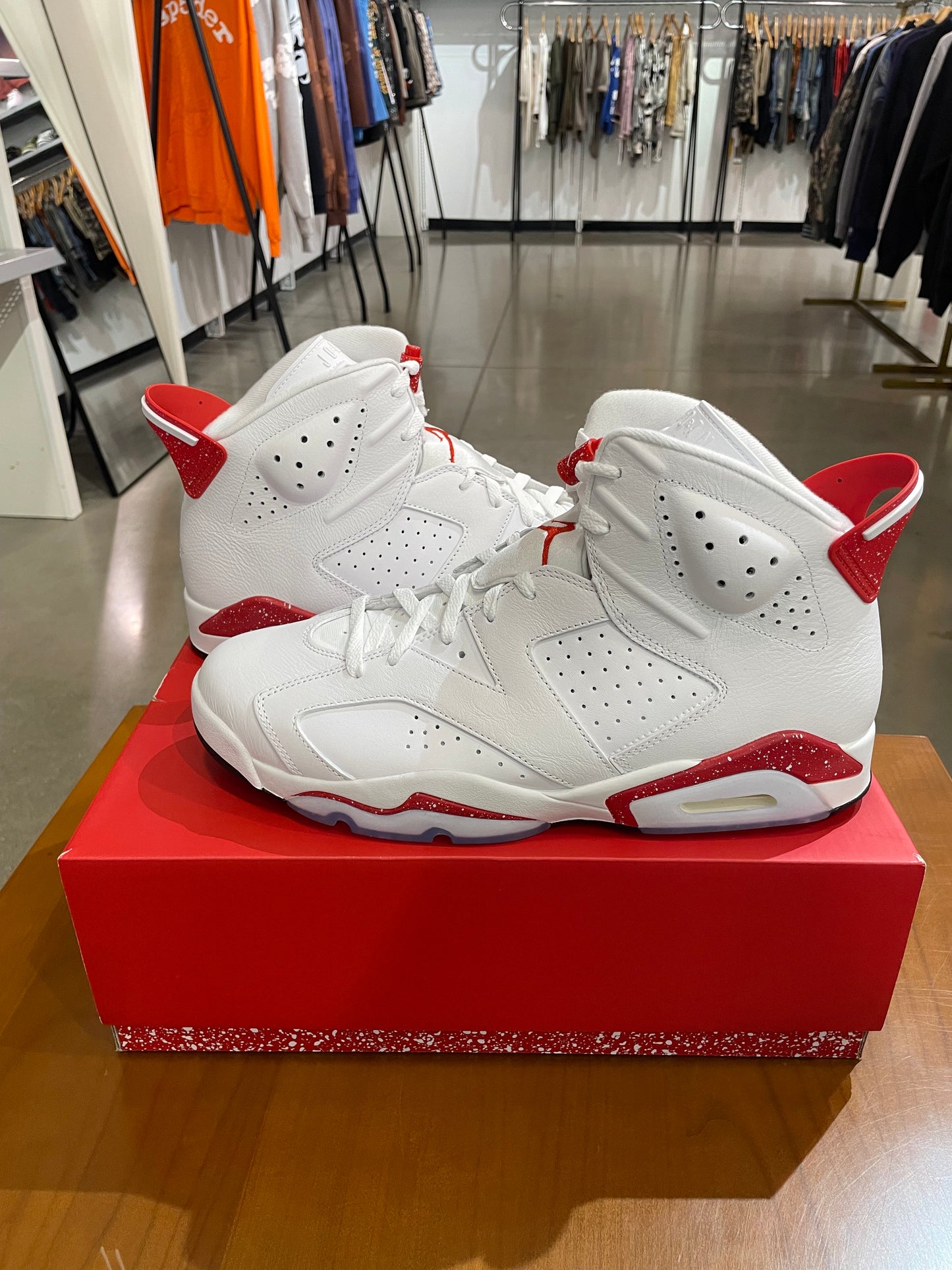 Air Jordan 6 Red Oreo