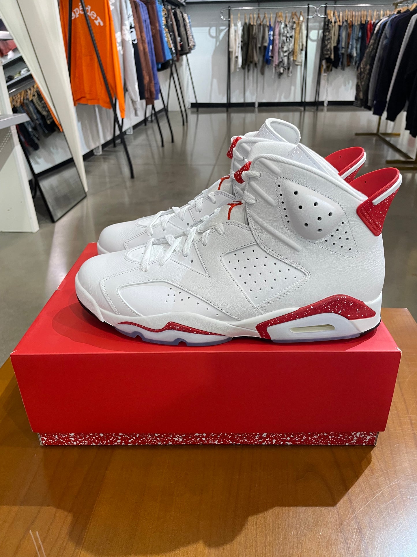 Air Jordan 6 Red Oreo