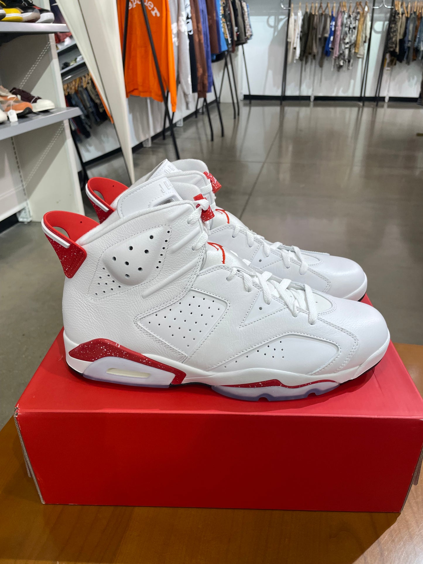 Air Jordan 6 Red Oreo