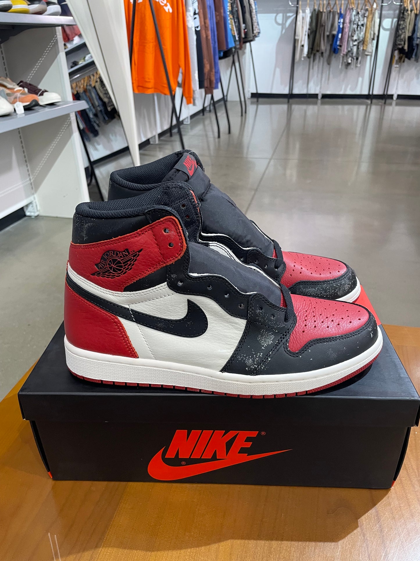 Air Jordan 1 Bred Toe