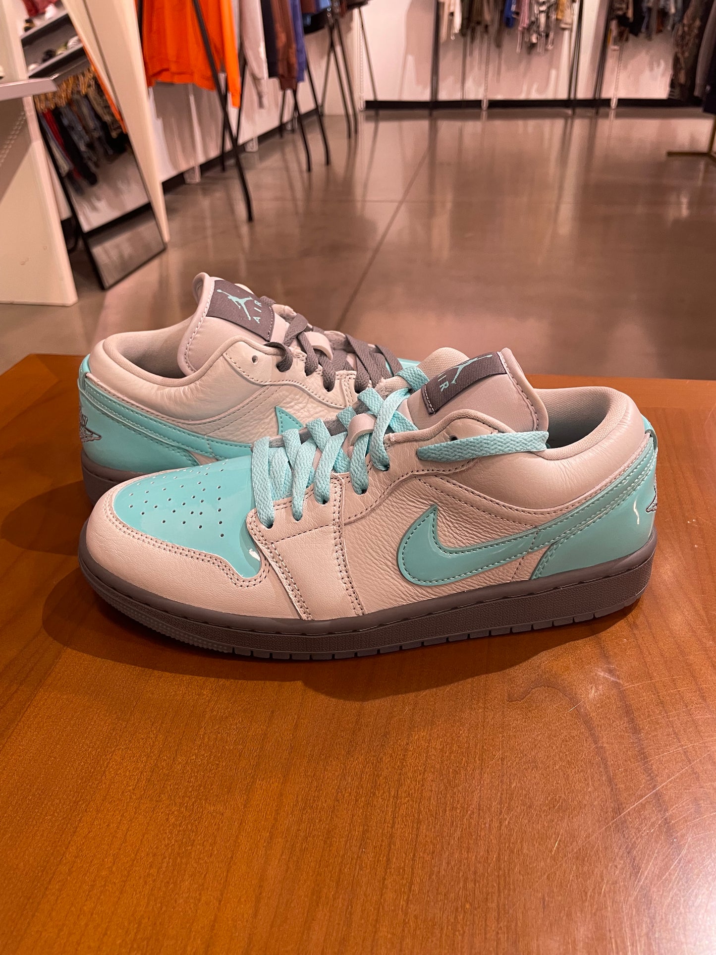 Air Jordan 1 Low Polaroid