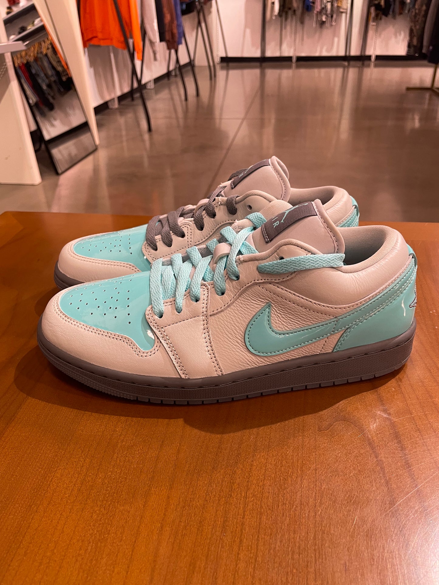 Air Jordan 1 Low Polaroid