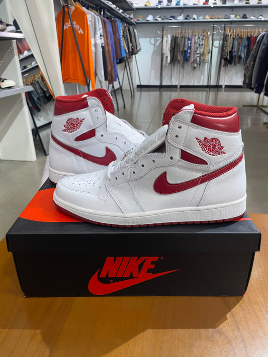 Air Jordan 1 Metallic Red