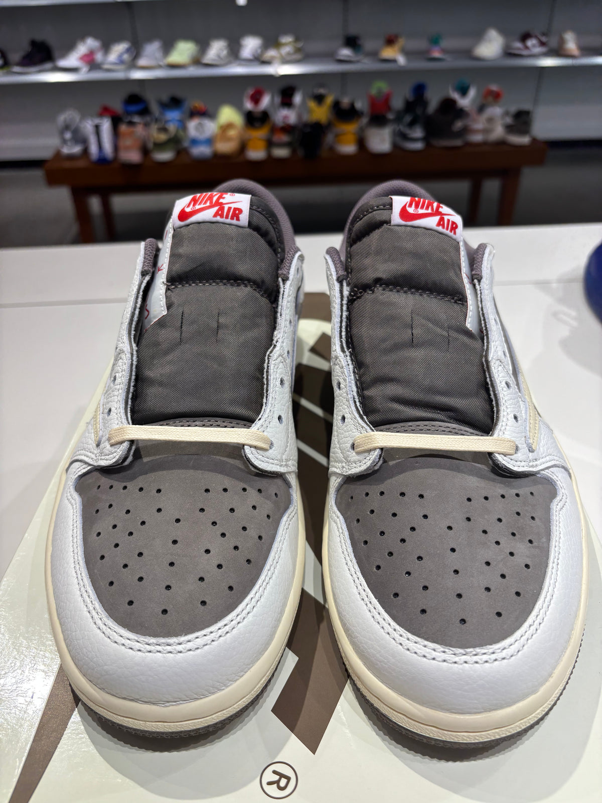 Air Jordan 1 Low Travis Scott Reverse Mocha