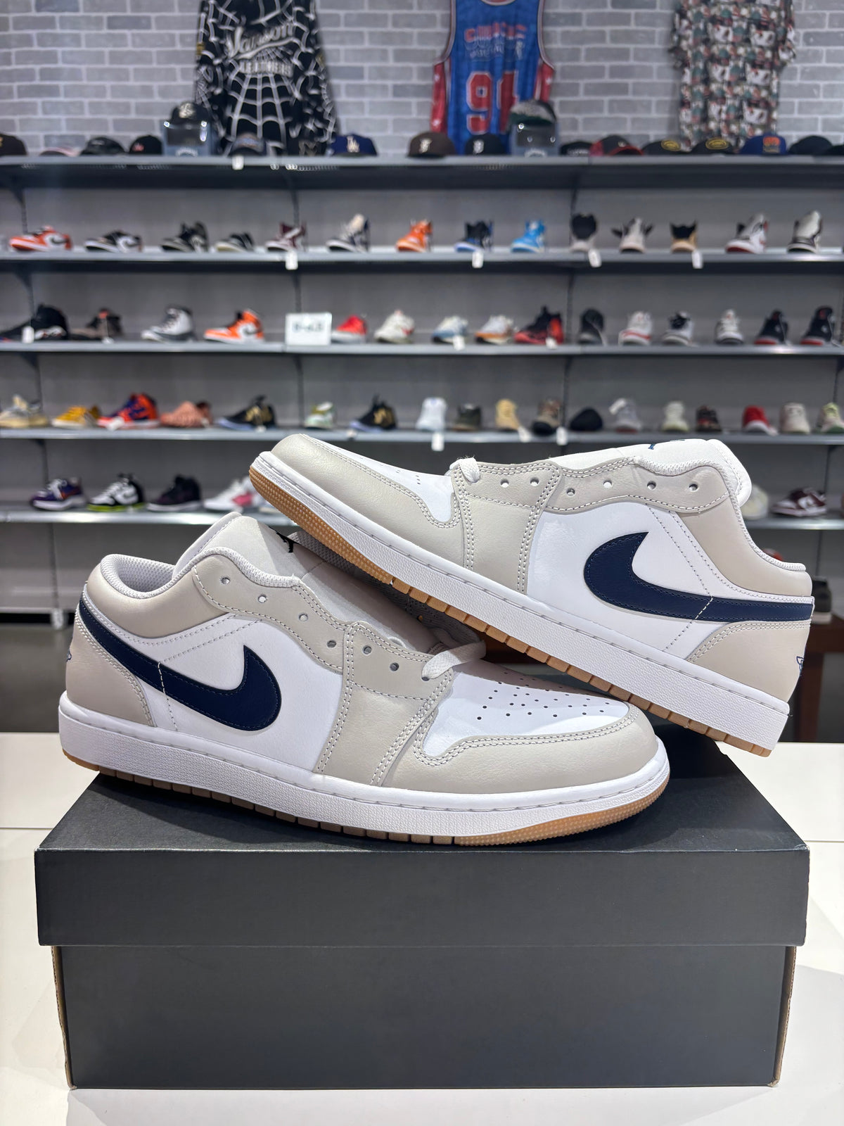 Air Jordan 1 Low Midnight Navy Neutral Grey