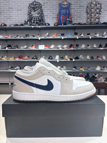 Air Jordan 1 Low Midnight Navy Neutral Grey