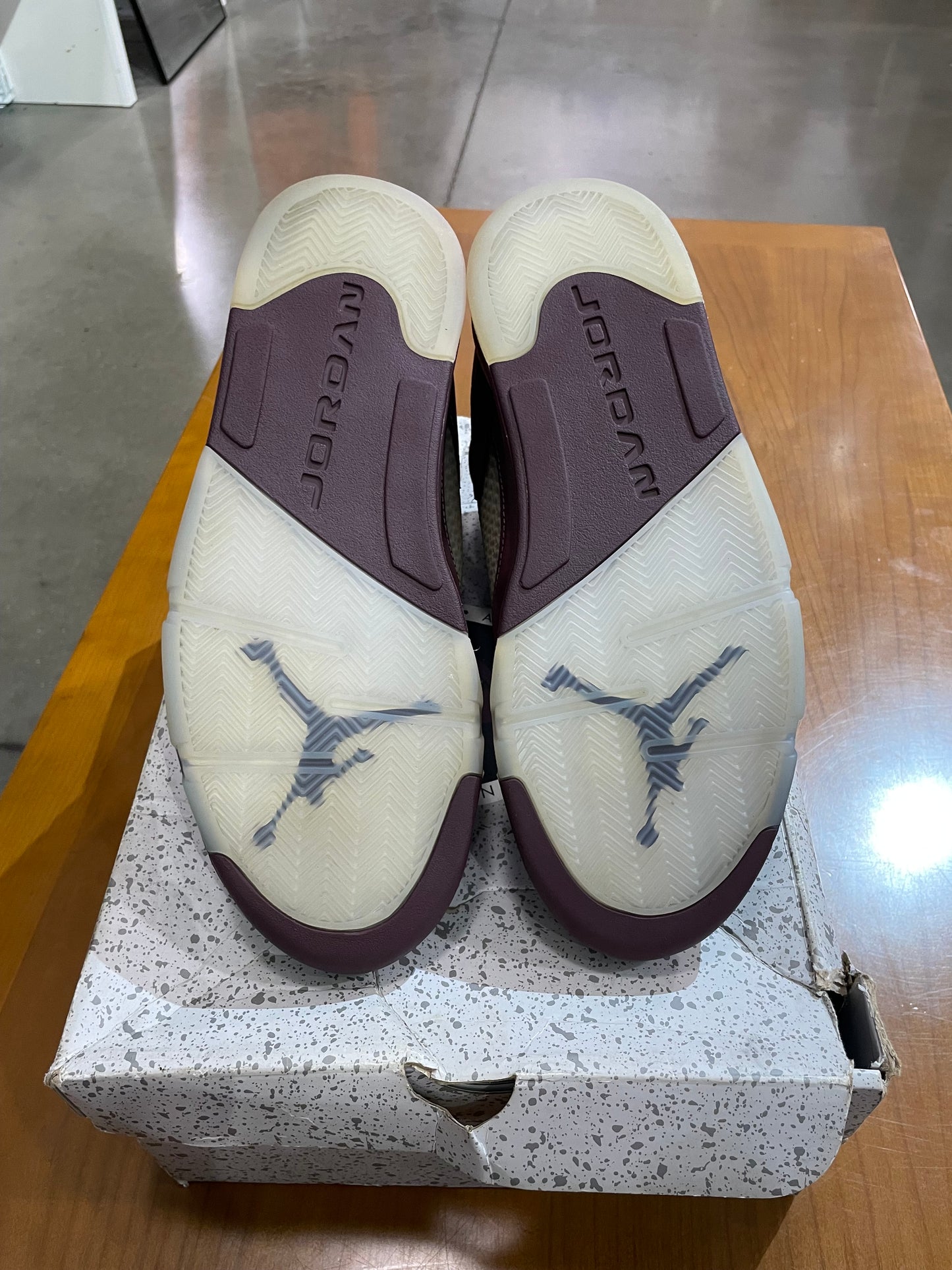 Preowned Air Jordan 5 Burgundy