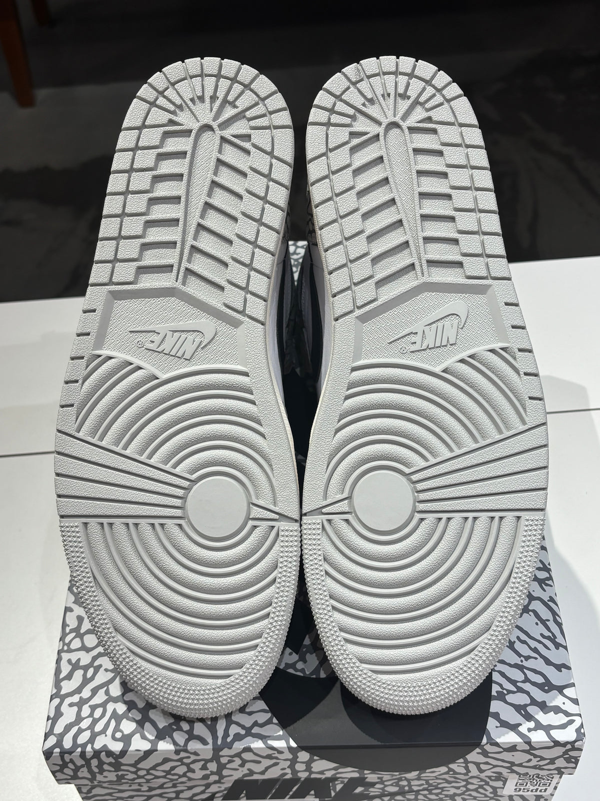 Air Jordan 1 High White Cement
