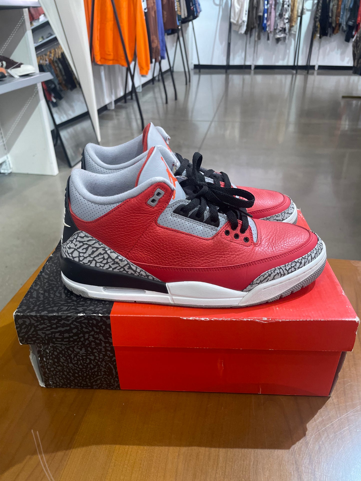 Preowned Air Jordan 3 Unite