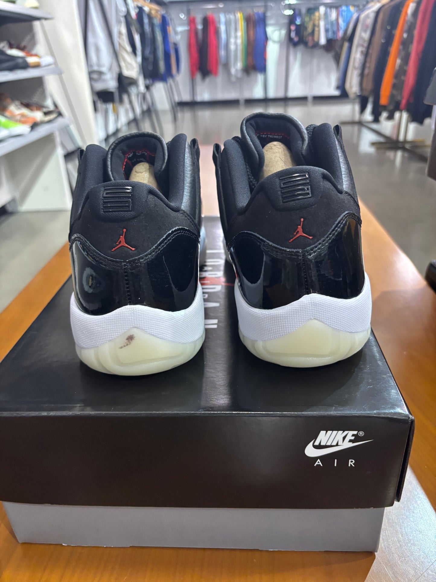 Air Jordan 11 Low 72-10