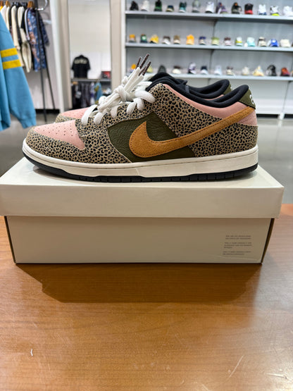 Preowned Nike SB Dunk Low Arts Rec