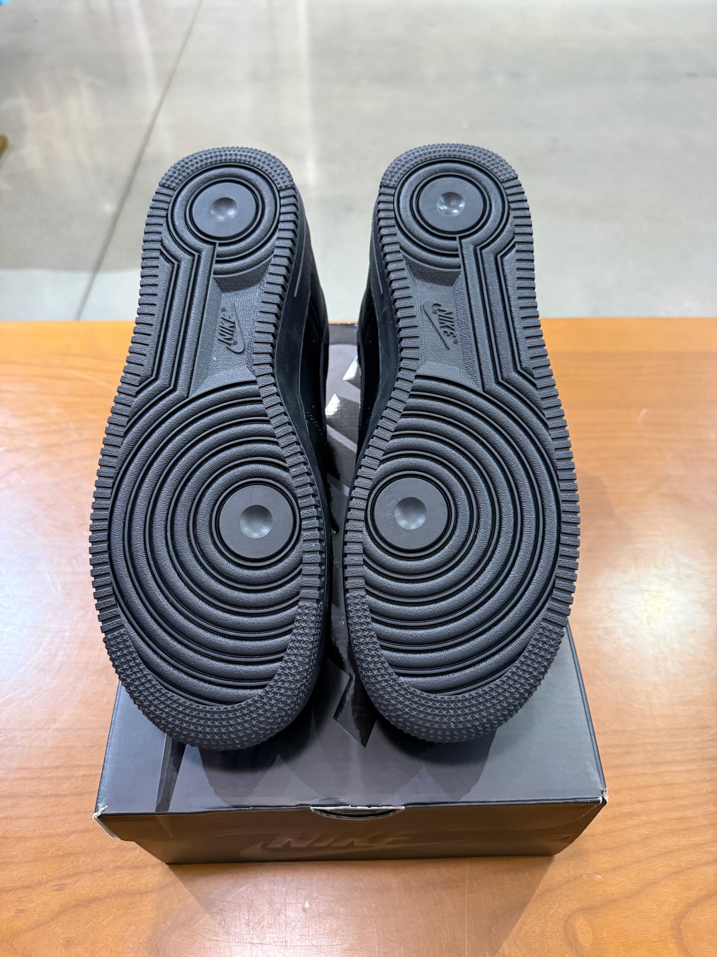 Supreme Air Force 1 Low Black